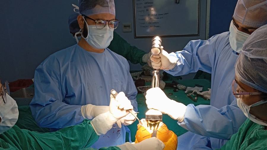 Transforming Lives: the Quest for the Best Knee Replacement Surgeon in Delhi